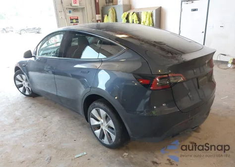 2024 Tesla Model Y from USA, damaged, VIN 7SAYGDEE8RA235089